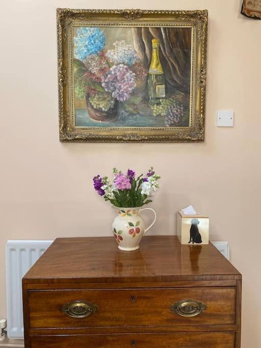 The Grooms Loft Self Contained Apartment Milton Abbas Exterior photo
